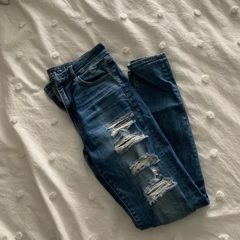 Womens American eagle distressed skinny jeans • super stretch